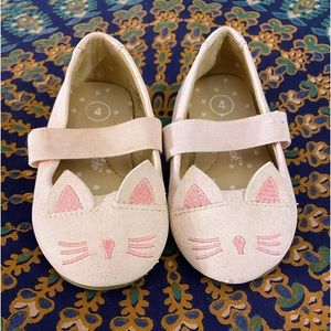 Super cute gently used toddler kitty ballet flats! Bundle & Save☺️😍